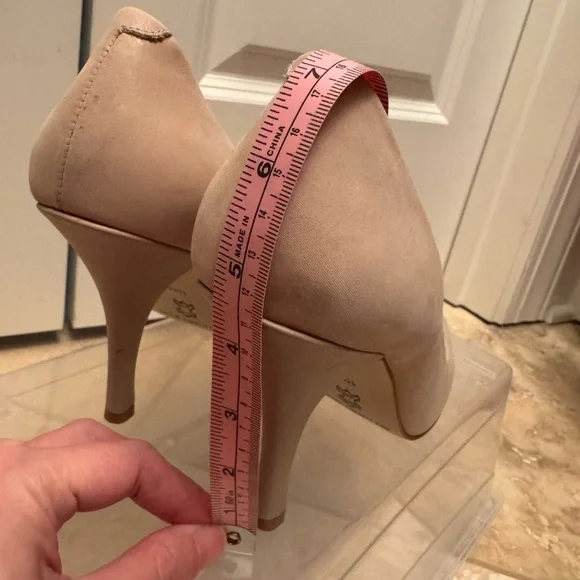 Gianni Bini Leather, Peep Toe Heels - Picture 6 of 6